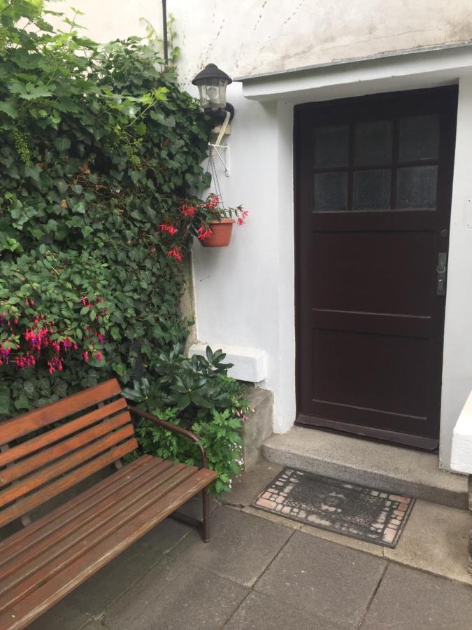 Blue Apartment In Beautiful English Style Garden With Atmosphere Prag Eksteriør billede