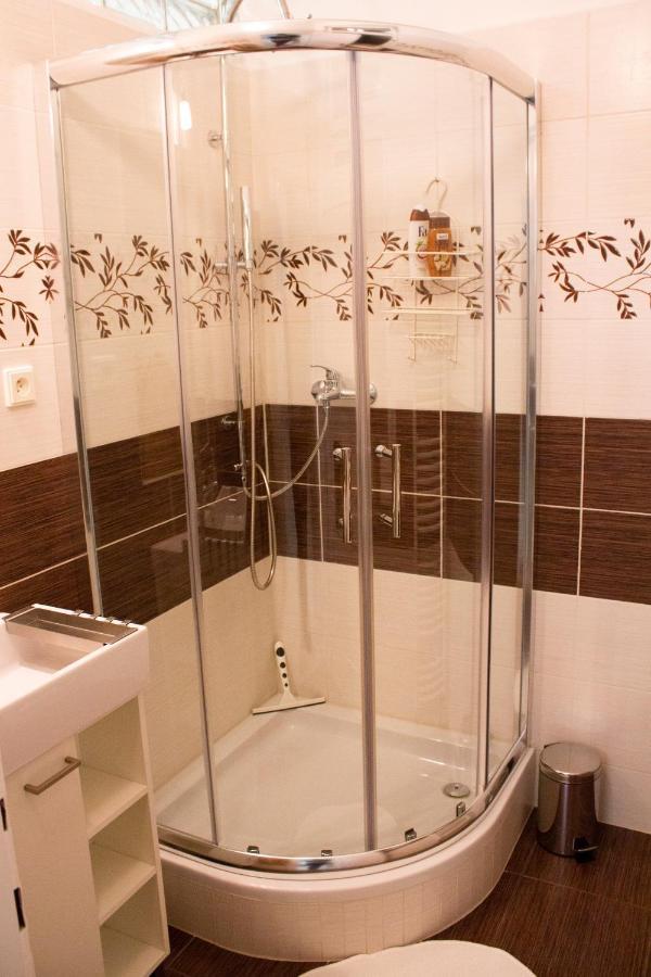 Blue Apartment In Beautiful English Style Garden With Atmosphere Prag Eksteriør billede