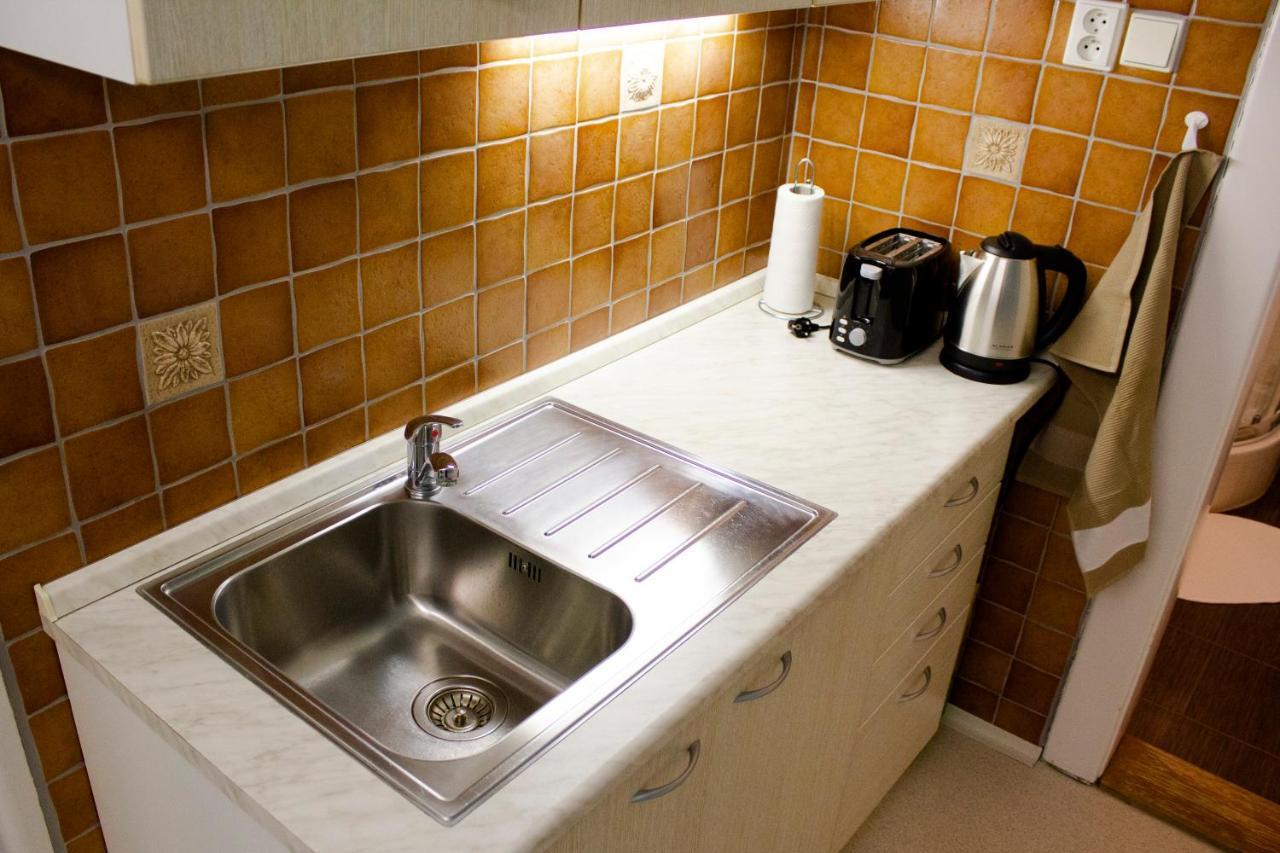 Blue Apartment In Beautiful English Style Garden With Atmosphere Prag Eksteriør billede
